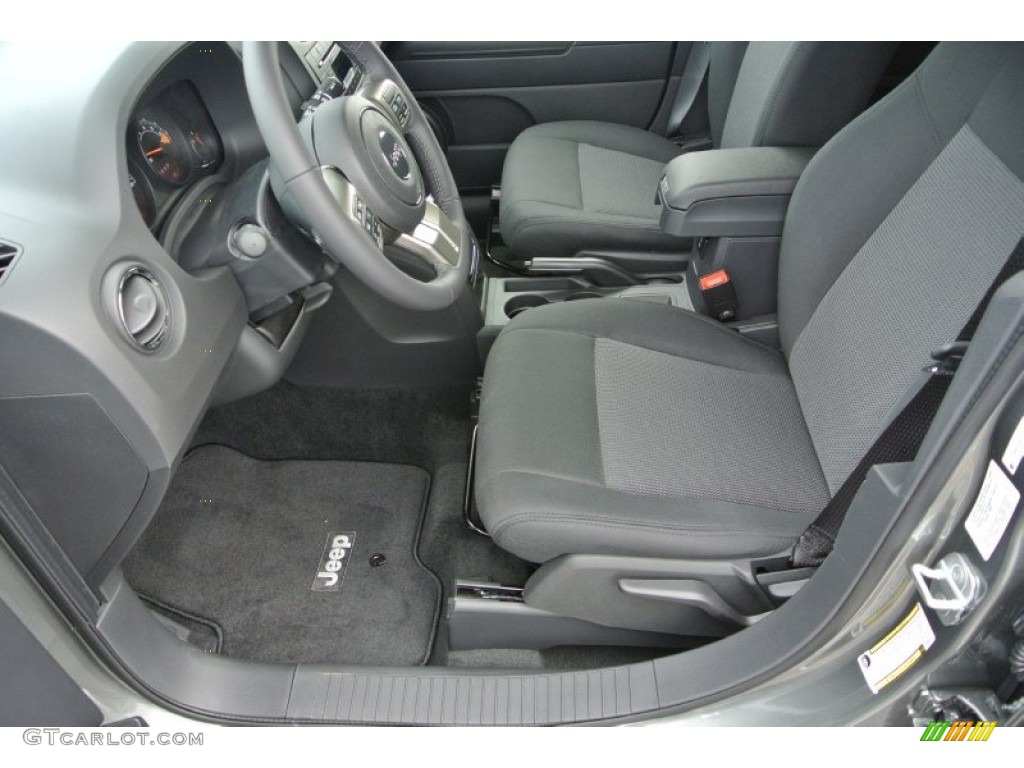 Dark Slate Gray Interior 2014 Jeep Patriot Latitude Photo #79957319