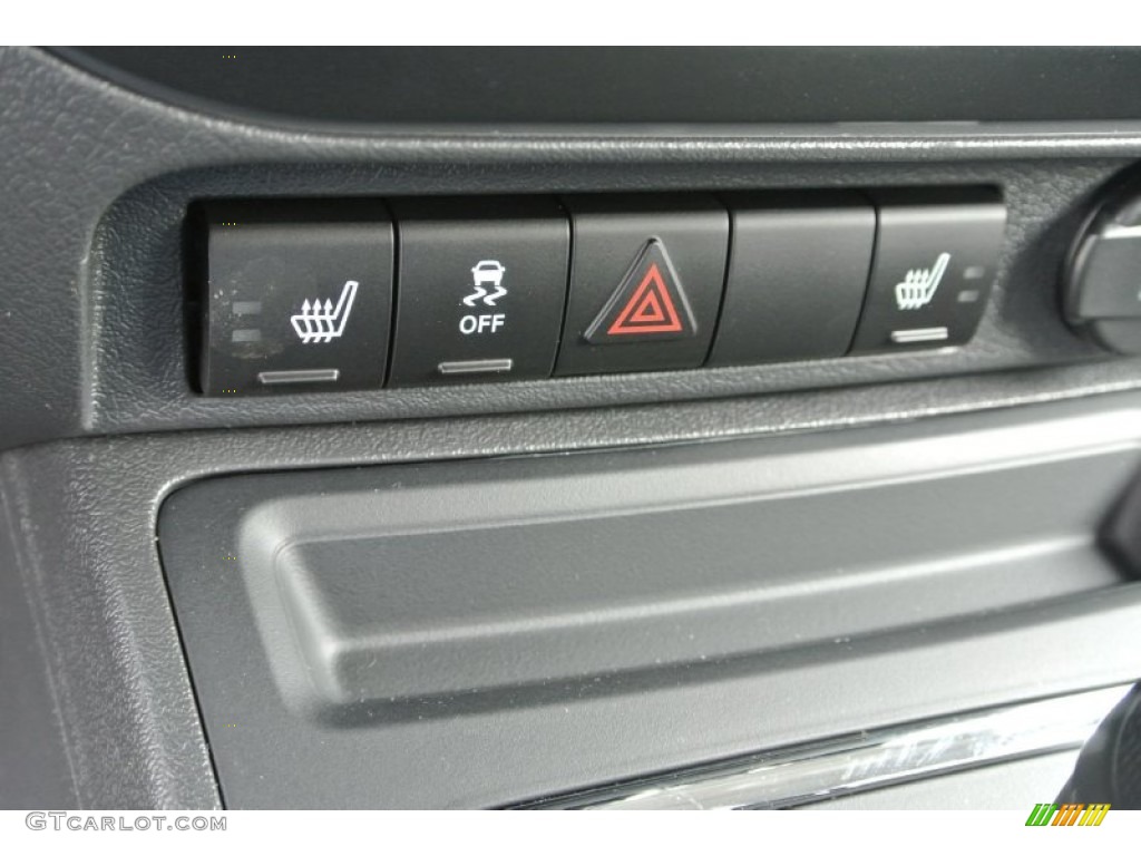 2014 Jeep Patriot Latitude Controls Photo #79957400