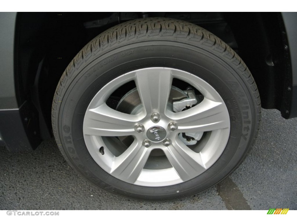 2014 Jeep Patriot Latitude Wheel Photo #79957610