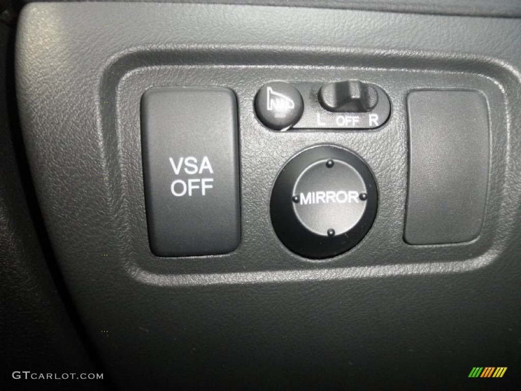 2007 Acura TL 3.2 Controls Photo #79957796