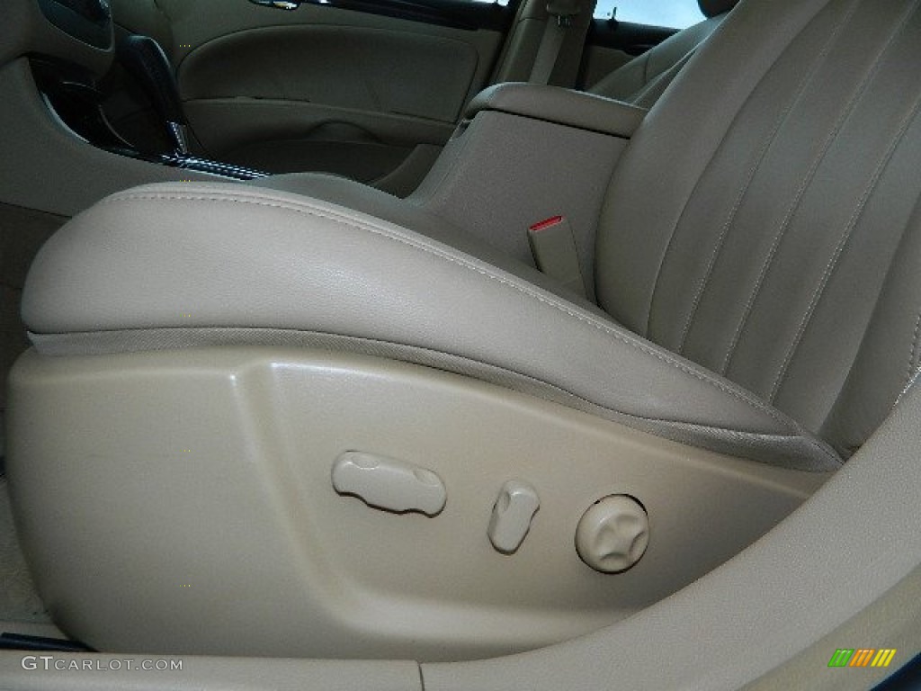2011 Buick Lucerne CXL Controls Photo #79957799