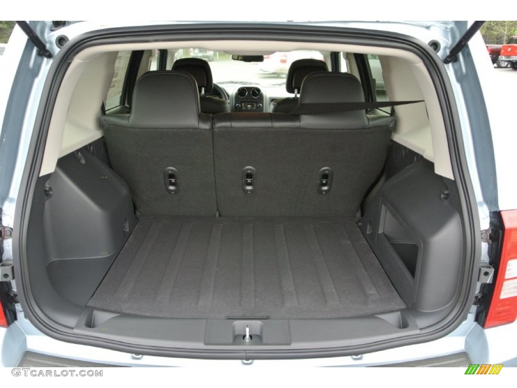 2014 Jeep Patriot Limited Trunk Photos