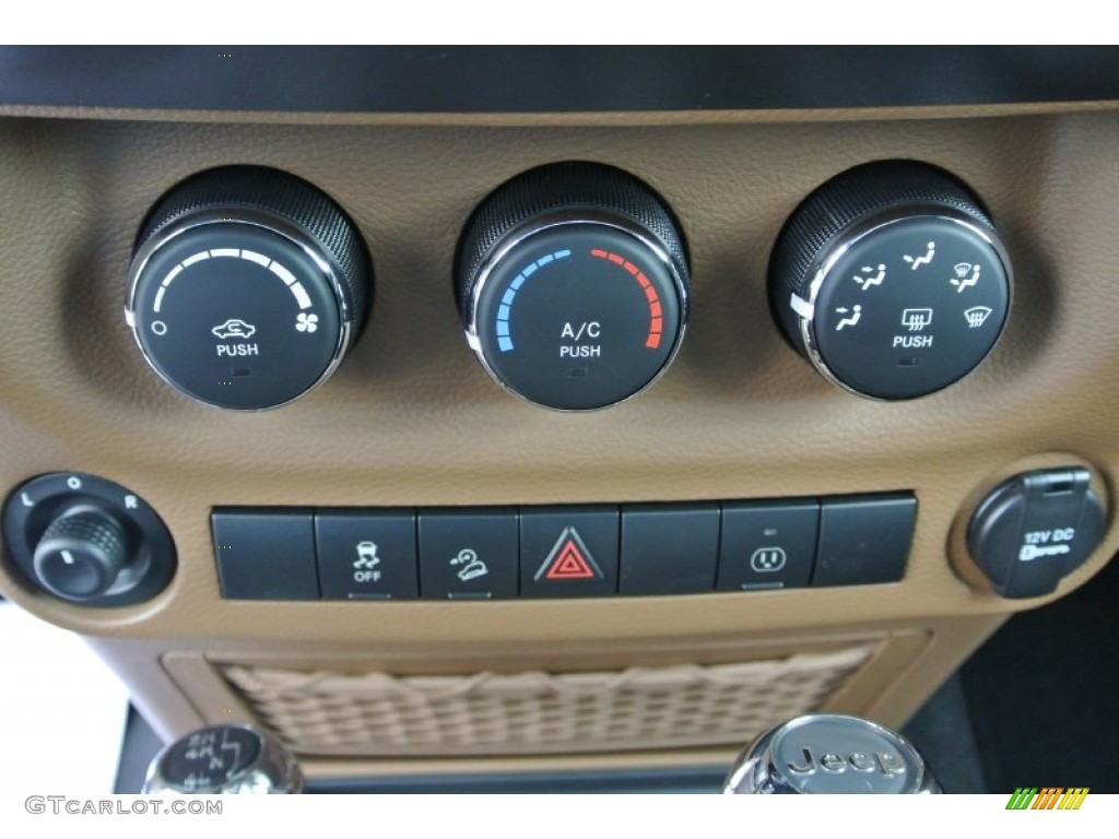 2013 Jeep Wrangler Sahara 4x4 Controls Photo #79958826