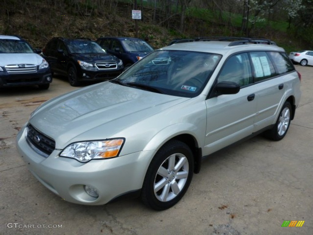 2006 Outback 2.5i Wagon - Champagne Gold Opalescent / Taupe photo #8