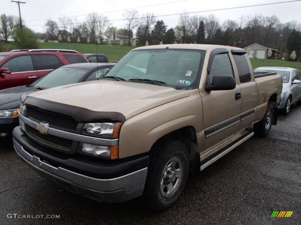 2004 Silverado 1500 LS Extended Cab 4x4 - Sandstone Metallic / Medium Gray photo #3