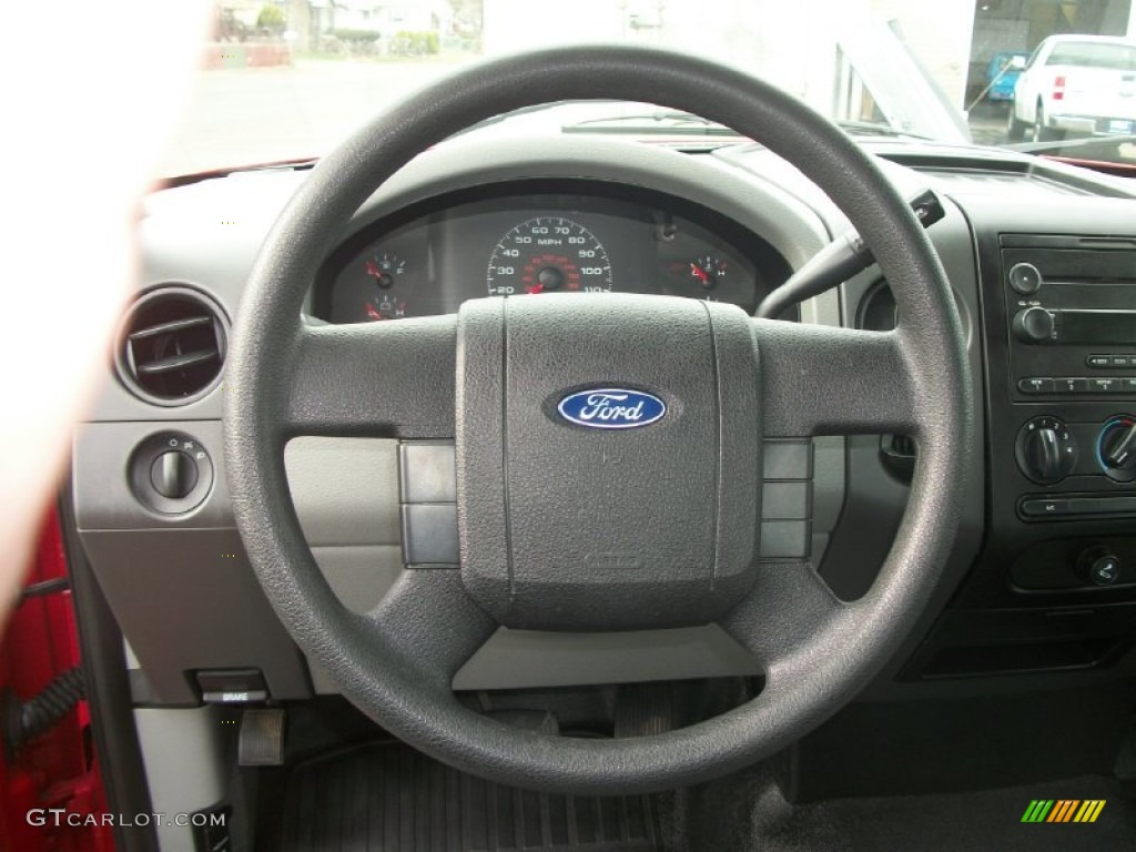 2006 Ford F150 STX Regular Cab Medium Flint Steering Wheel Photo #79967202