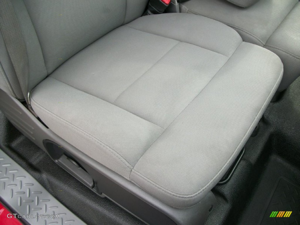 2006 F150 STX Regular Cab - Bright Red / Medium Flint photo #19