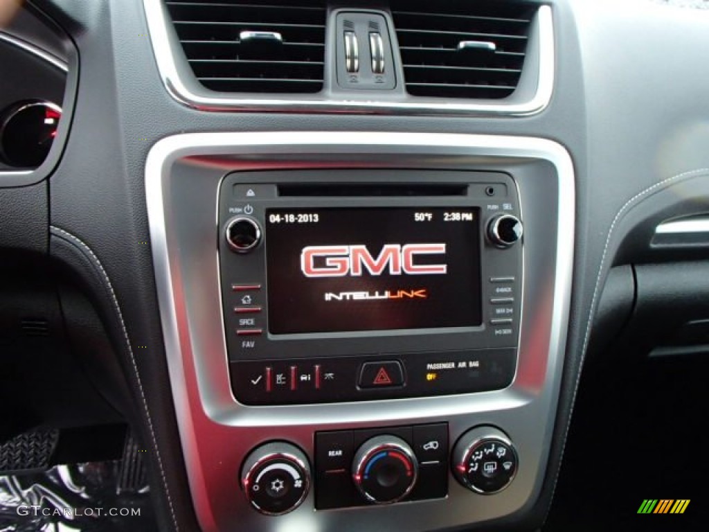 2013 GMC Acadia SLE AWD Controls Photos