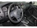 Deep Black Metallic - Tiguan SE Photo No. 14