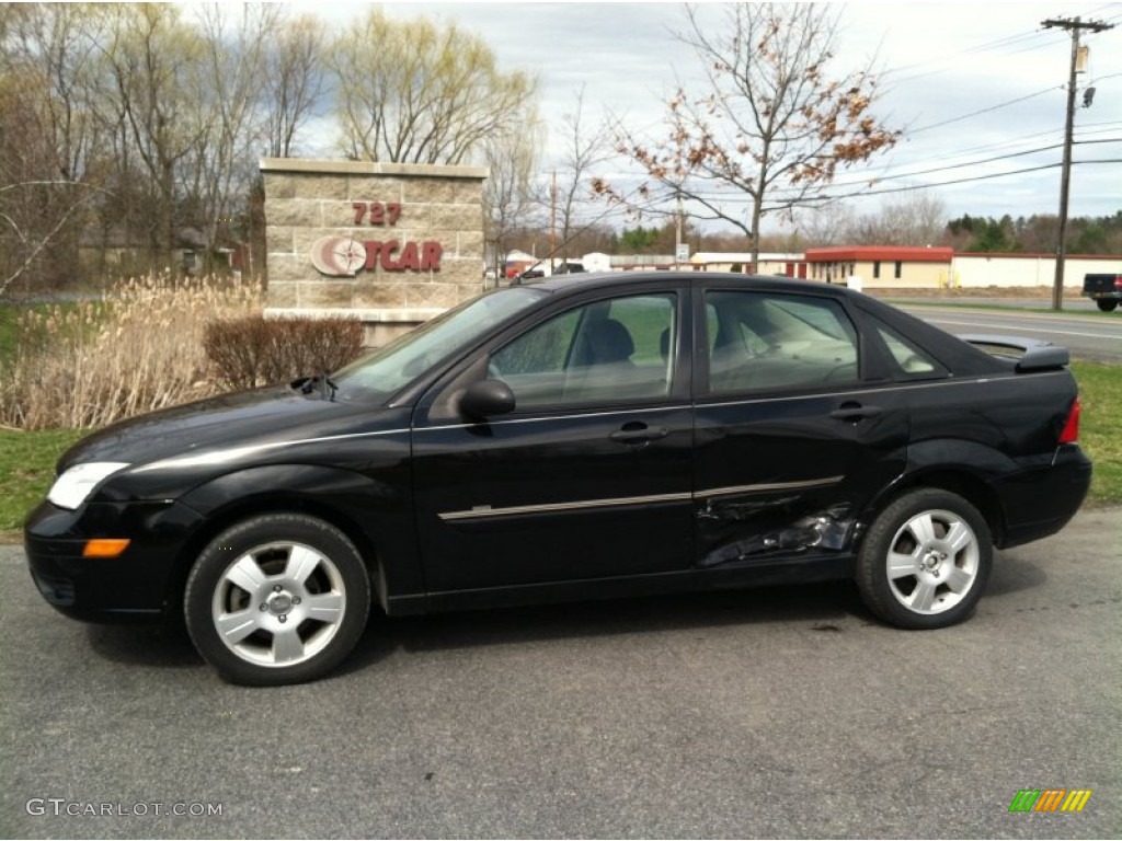 2007 Pitch Black Ford Focus ZX4 SES Sedan 79949990