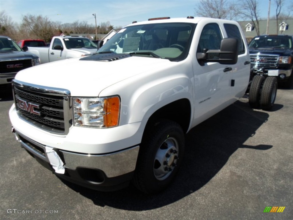 2013 Sierra 3500HD Crew Cab 4x4 Chassis - Summit White / Dark Titanium photo #1