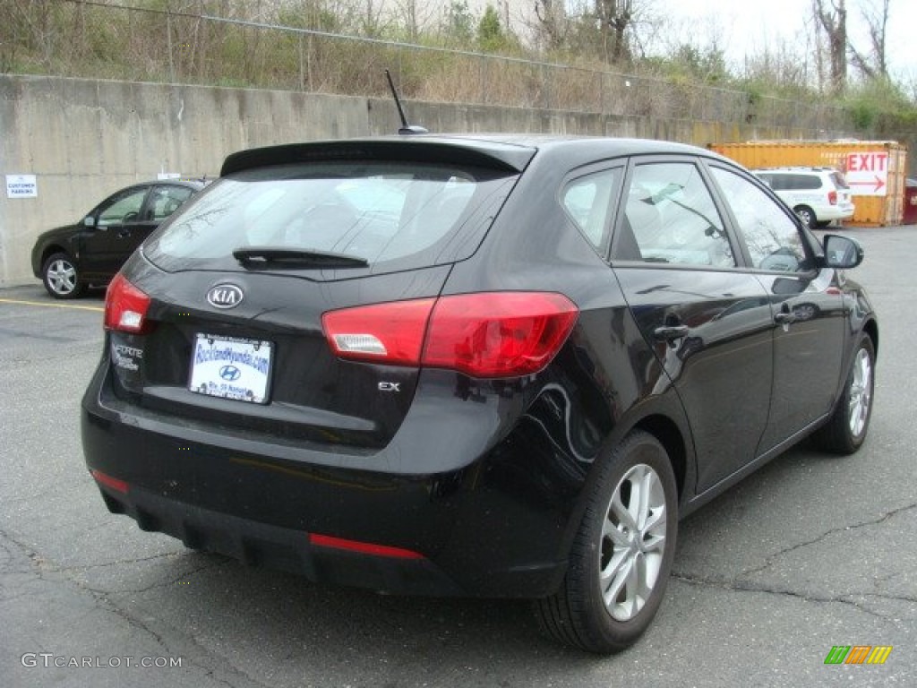 2011 Forte EX 5 Door - Ebony Black / Black photo #4