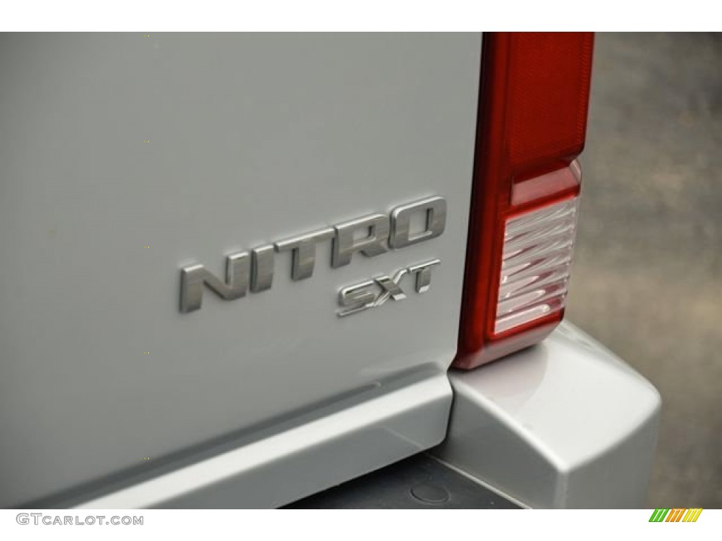 2011 Dodge Nitro SXT 4x4 Marks and Logos Photo #79973163