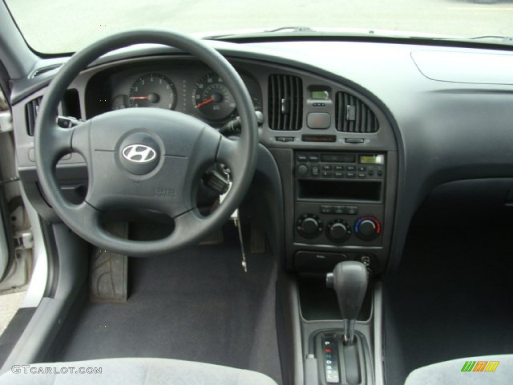 2004 Elantra GLS Sedan - Sterling Silver / Gray photo #11