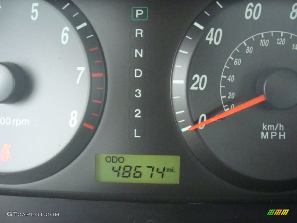 2004 Elantra GLS Sedan - Sterling Silver / Gray photo #13