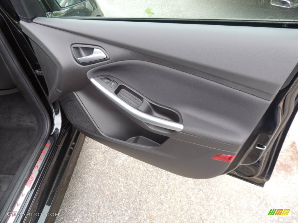2013 Ford Focus ST Hatchback ST Charcoal Black Full-Leather Recaro Seats Door Panel Photo #79973328