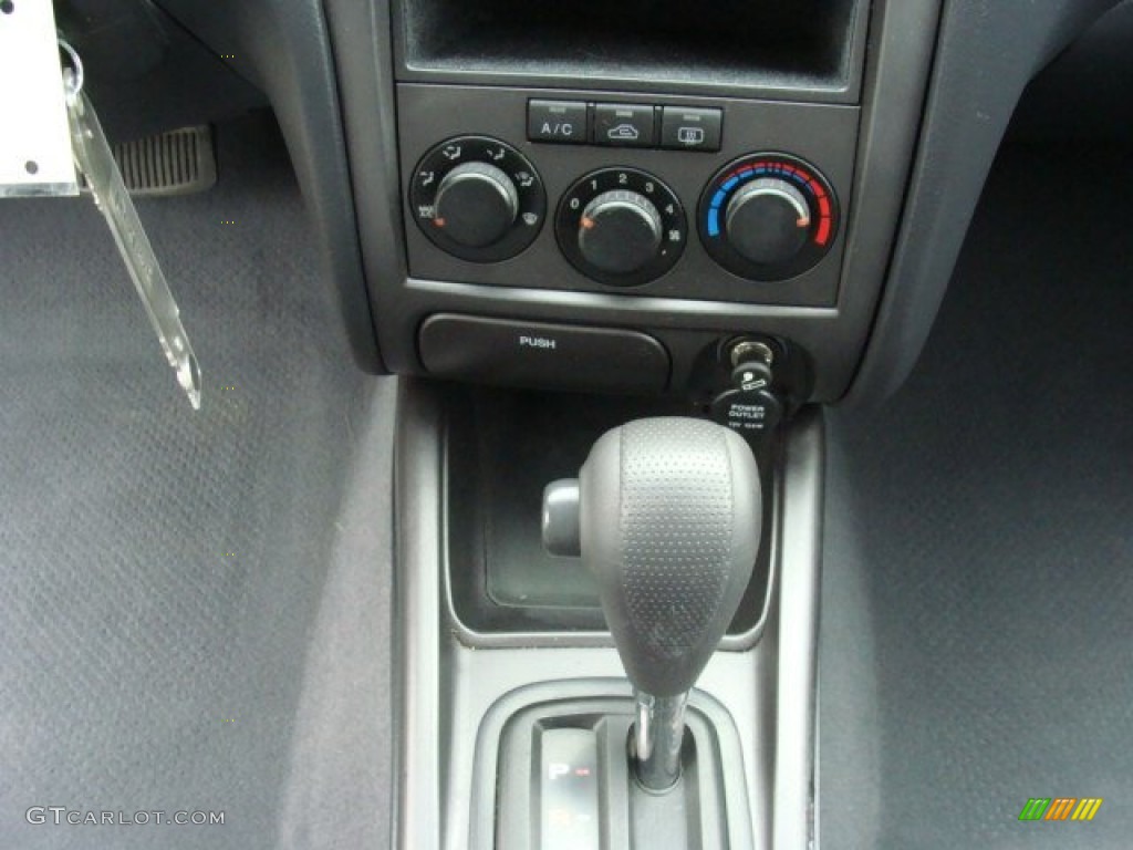 2004 Elantra GLS Sedan - Sterling Silver / Gray photo #15