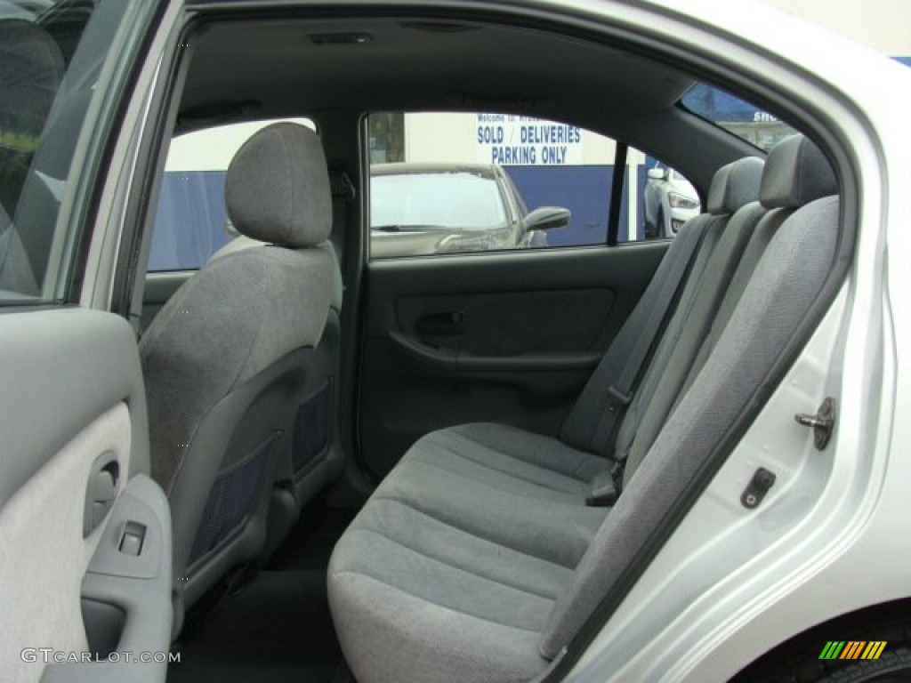 2004 Elantra GLS Sedan - Sterling Silver / Gray photo #16