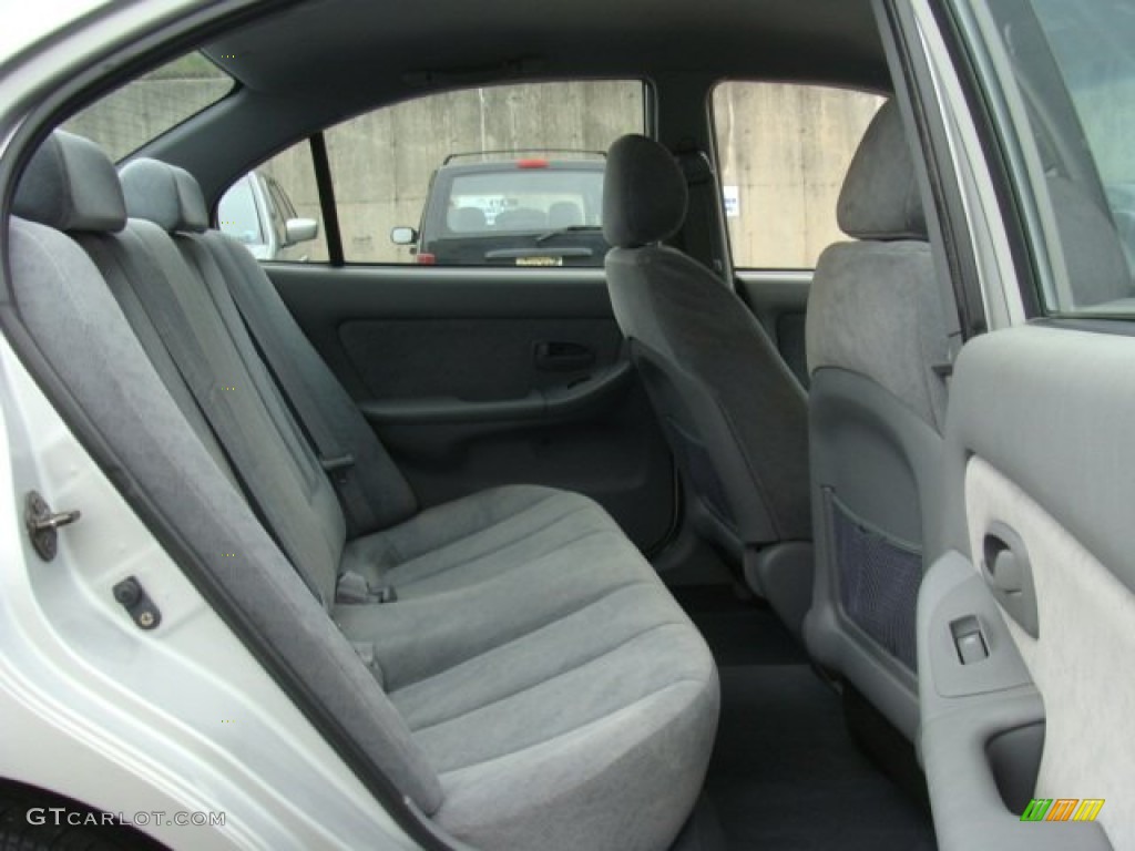 2004 Elantra GLS Sedan - Sterling Silver / Gray photo #19