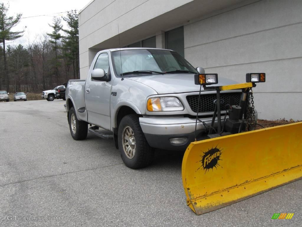 2001 F150 XLT Regular Cab 4x4 - Silver Metallic / Dark Graphite photo #1