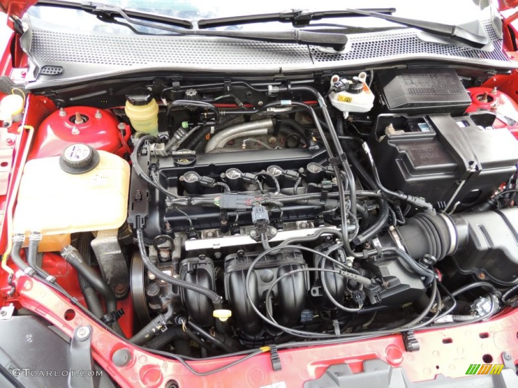 2006 Ford Focus ZXW SE Wagon 2.0L DOHC 16V Inline 4 Cylinder Engine Photo #79975090