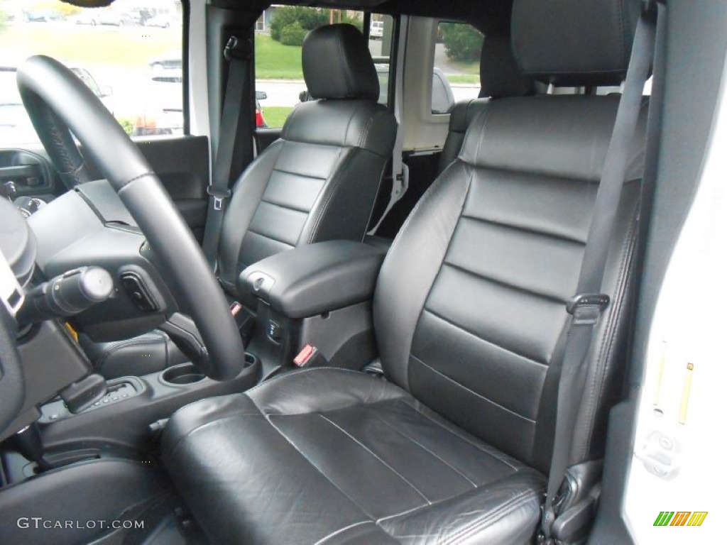 2011 Jeep Wrangler Unlimited Sahara 4x4 Front Seat Photo #79976769
