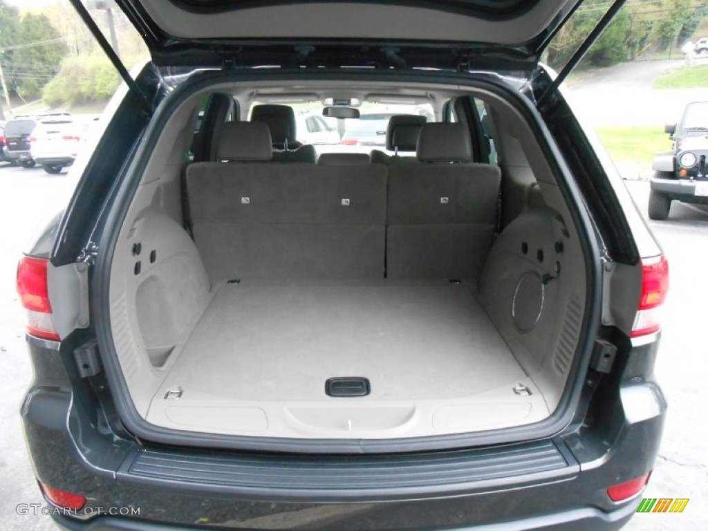 2011 Jeep Grand Cherokee Laredo X Package 4x4 Trunk Photo #79977488