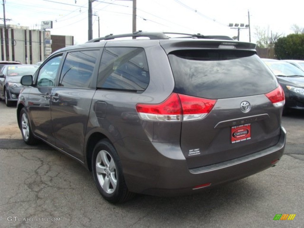 2011 Sienna LE - Predawn Gray Mica / Light Gray photo #4