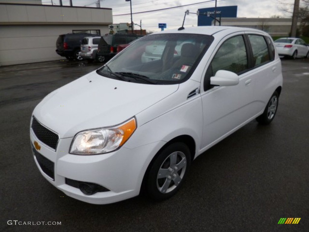 2010 Aveo Aveo5 LT - Summit White / Neutral photo #3
