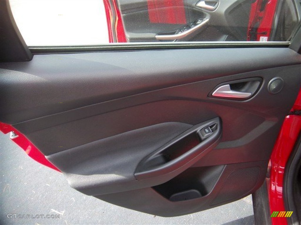 2012 Focus SEL Sedan - Race Red / Charcoal Black photo #13