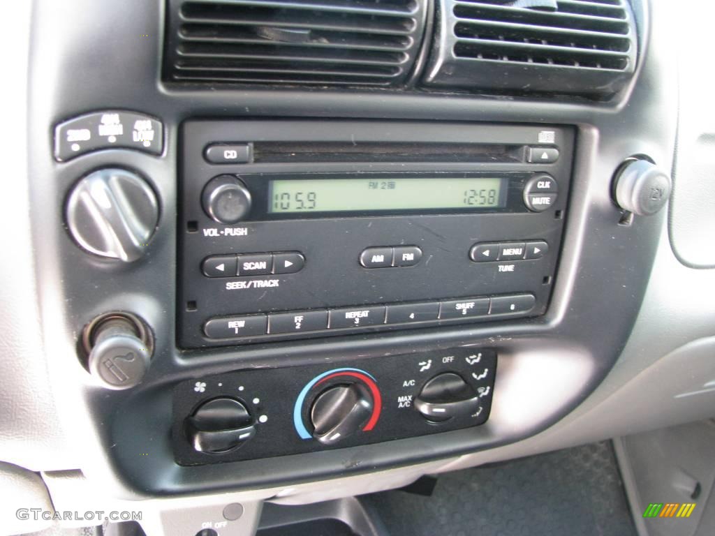2004 Ranger XLT SuperCab 4x4 - Oxford White / Medium Dark Flint photo #11