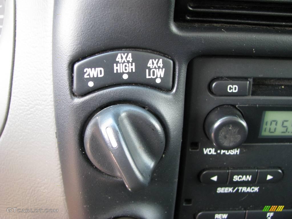2004 Ranger XLT SuperCab 4x4 - Oxford White / Medium Dark Flint photo #12