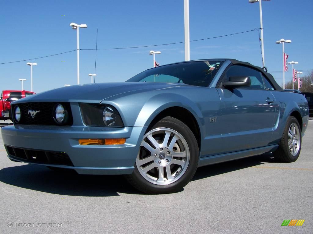 2005 Mustang GT Premium Convertible - Windveil Blue Metallic / Dark Charcoal photo #1