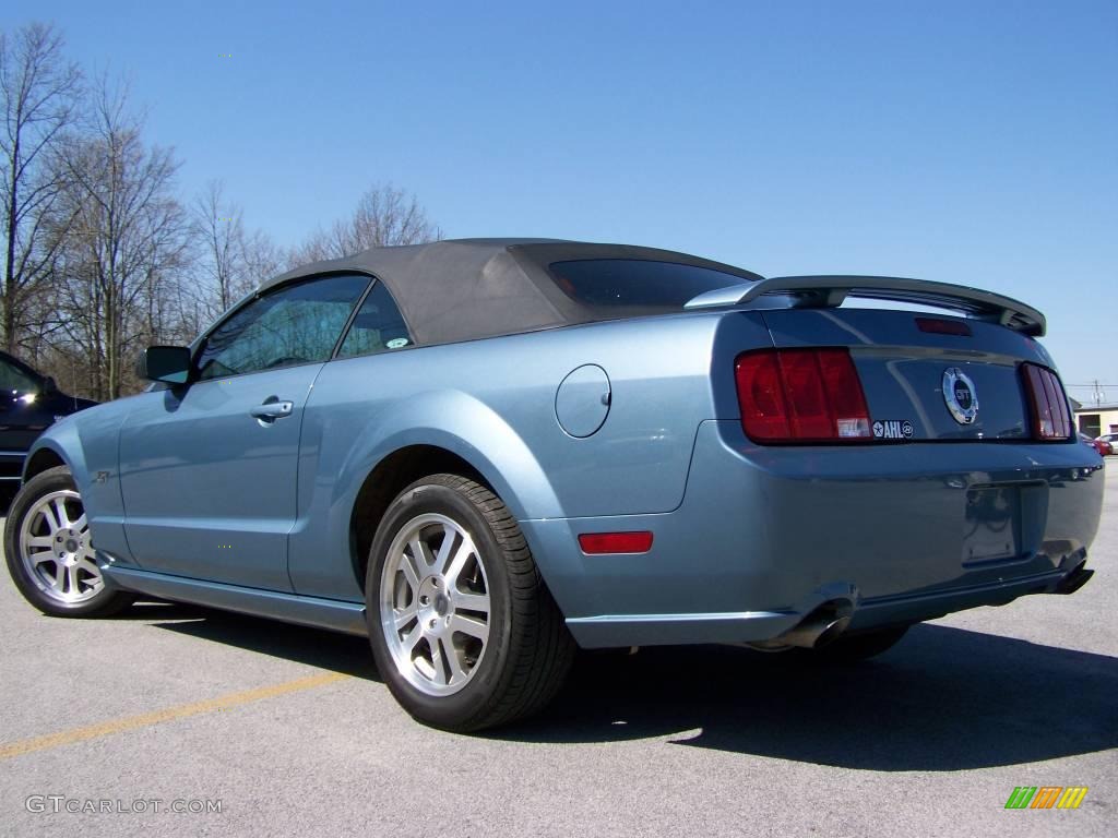 2005 Mustang GT Premium Convertible - Windveil Blue Metallic / Dark Charcoal photo #6