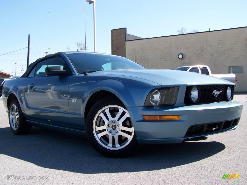 2005 Mustang GT Premium Convertible - Windveil Blue Metallic / Dark Charcoal photo #9