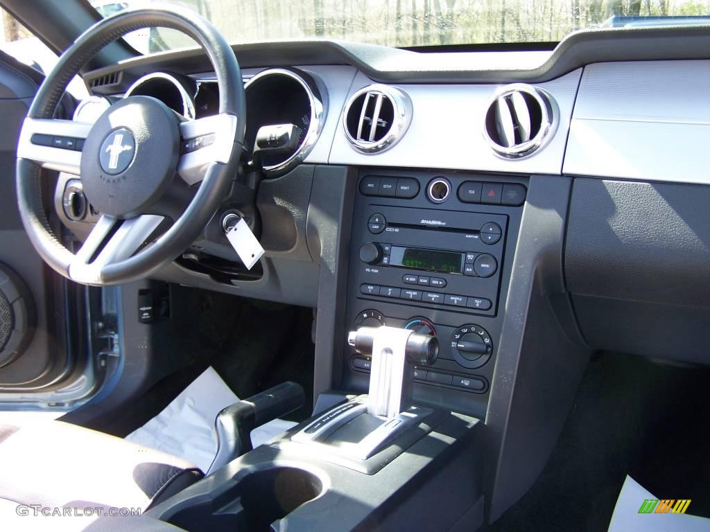 2005 Mustang GT Premium Convertible - Windveil Blue Metallic / Dark Charcoal photo #15