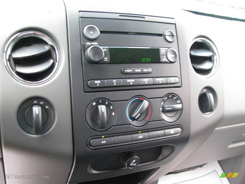 2006 F150 XLT SuperCrew 4x4 - Black / Medium/Dark Flint photo #12