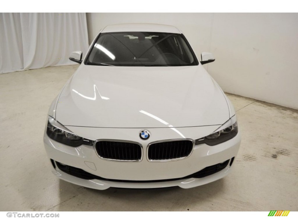 2013 3 Series 328i Sedan - Alpine White / Black photo #4