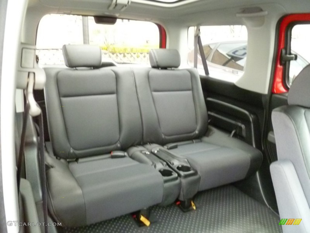 2005 Honda Element EX AWD Rear Seat Photo #79991565