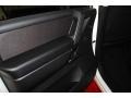 Blizzard White - Titan SV Crew Cab Photo No. 13