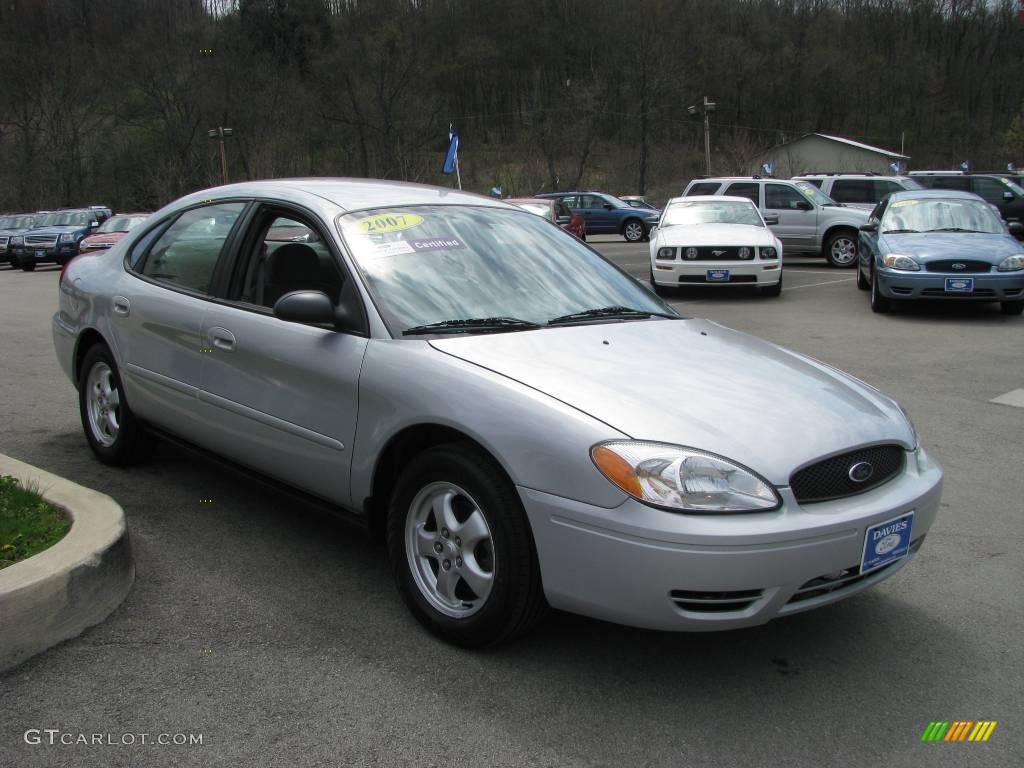 2007 Taurus SE - Silver Frost Metallic / Medium/Dark Flint photo #5