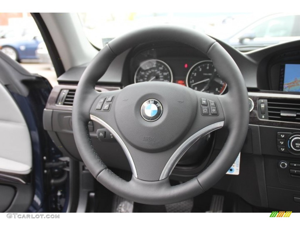 2013 BMW 3 Series 328i xDrive Coupe Everest Grey/Black Steering Wheel Photo #80001102