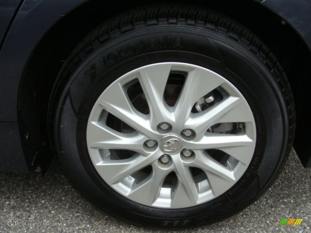 2012 Toyota Prius Plug-in Hybrid Advanced Wheel Photo #80001140