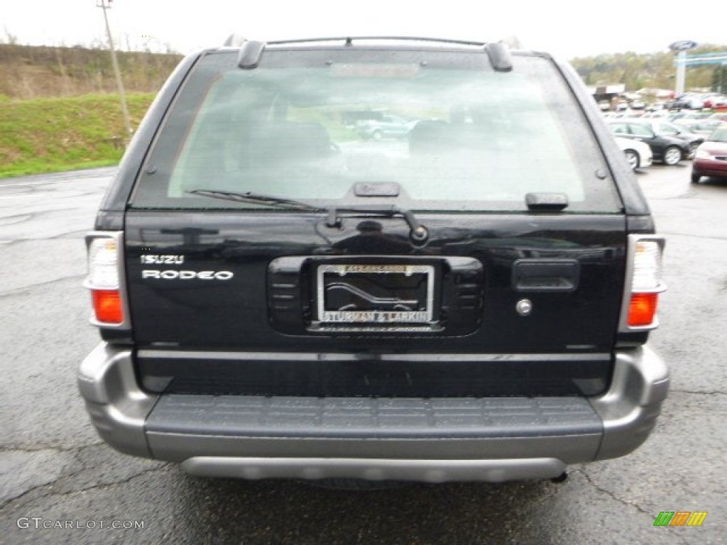 2002 Rodeo S 4x4 - Ebony Black / Gray photo #3