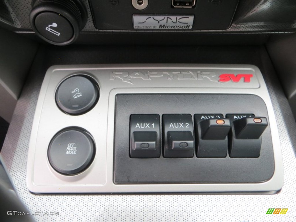 2011 Ford F150 SVT Raptor SuperCrew 4x4 Controls Photos