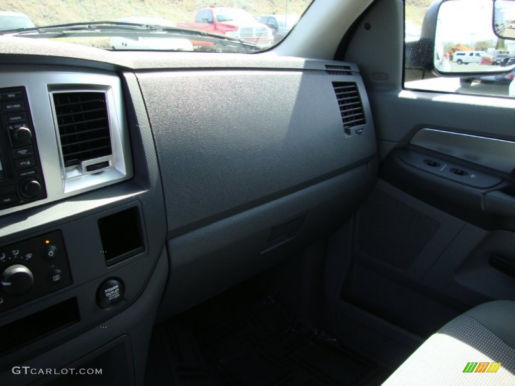 2007 Ram 2500 SLT Mega Cab - Brilliant Black / Medium Slate Gray photo #15