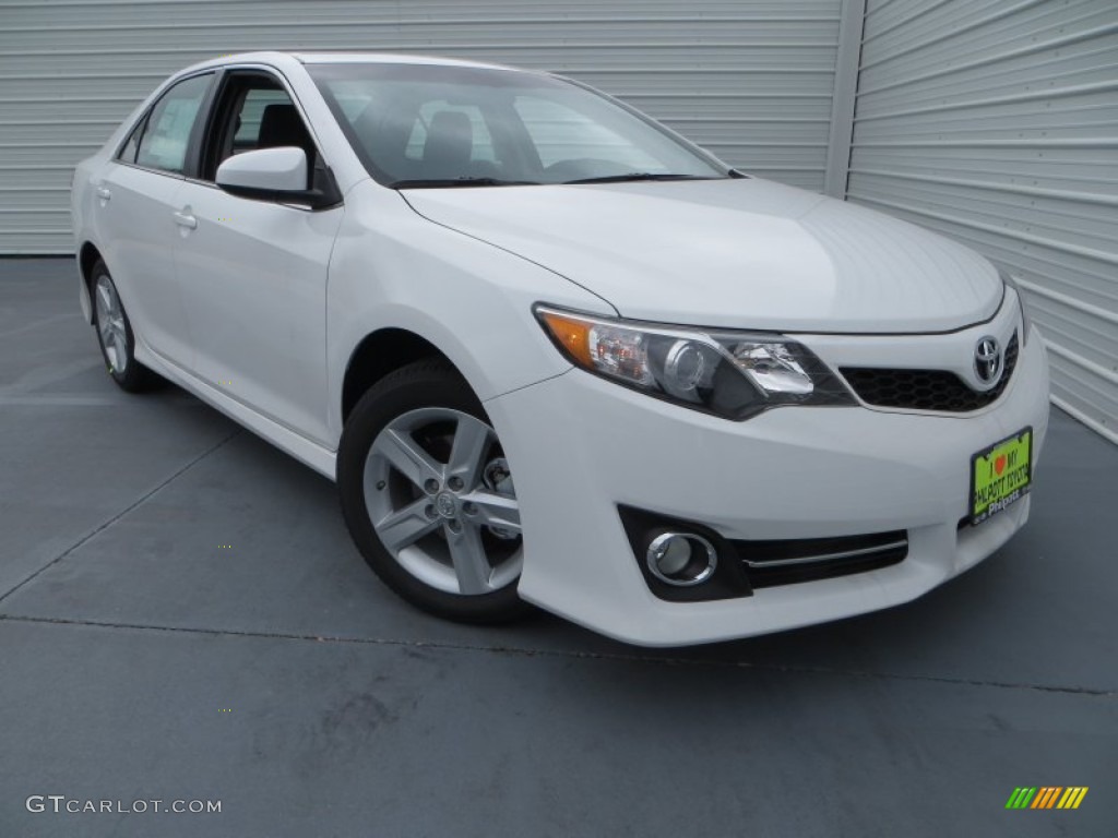 2013 Camry SE - Super White / Black photo #1