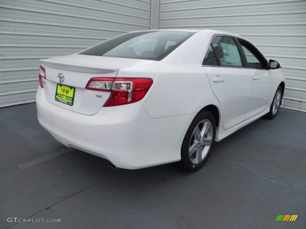 2013 Camry SE - Super White / Black photo #4