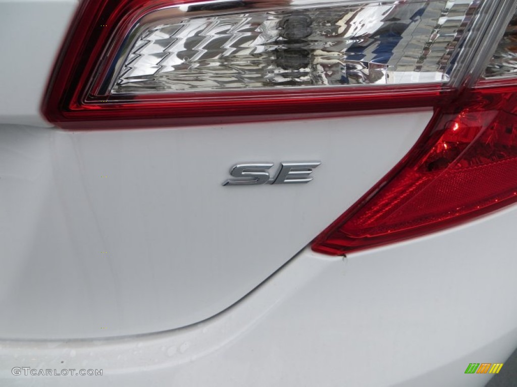 2013 Camry SE - Super White / Black photo #7