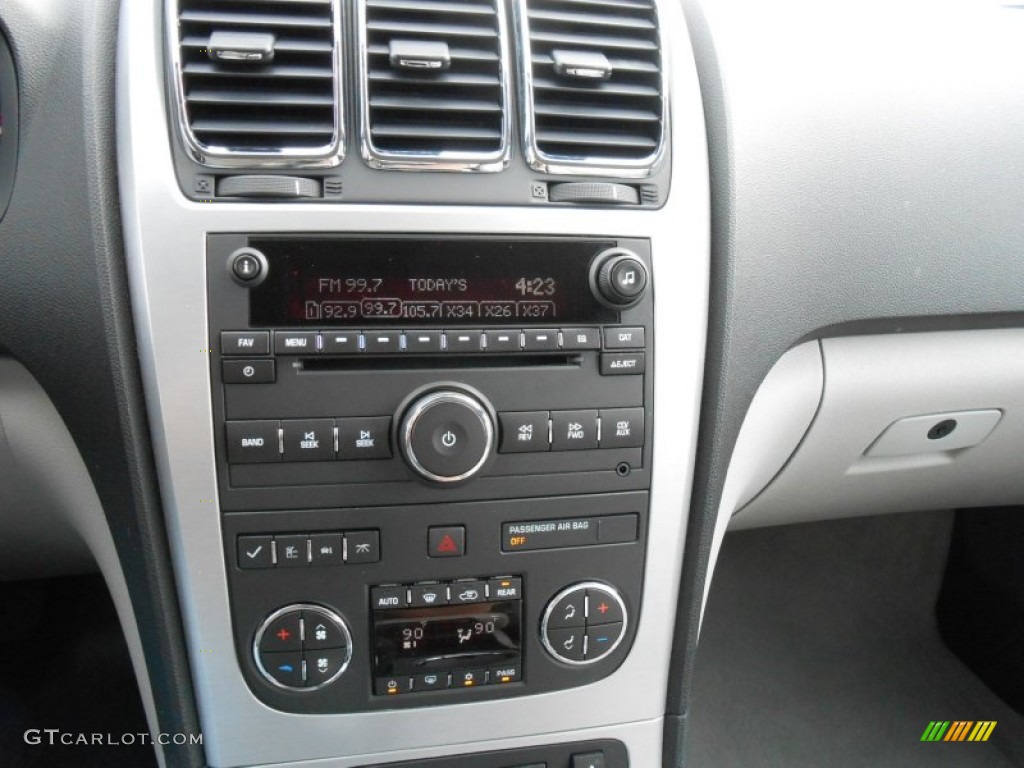 2012 GMC Acadia SLT AWD Controls Photo #80013997